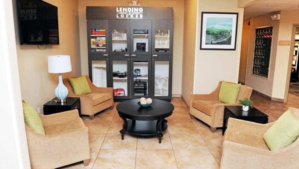 Candlewood Suites Santa Maria an IHG Hotel - photo 2