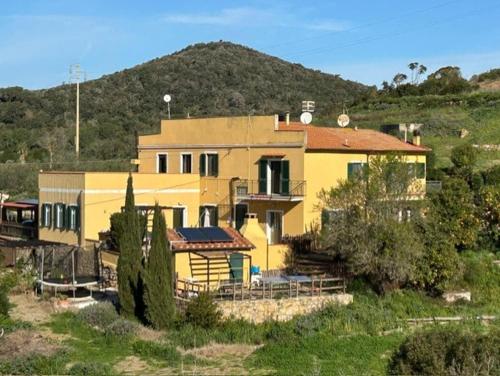Dai tre aratri rossi - last minute hotel in Unknown City