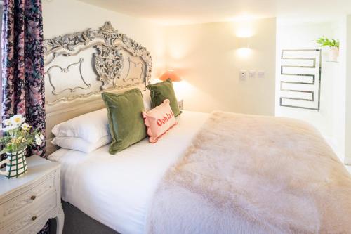 Gorgeous Boutique Flat Sleeps 2 in Lyme Regis in Lyme Regis, United Kingdom