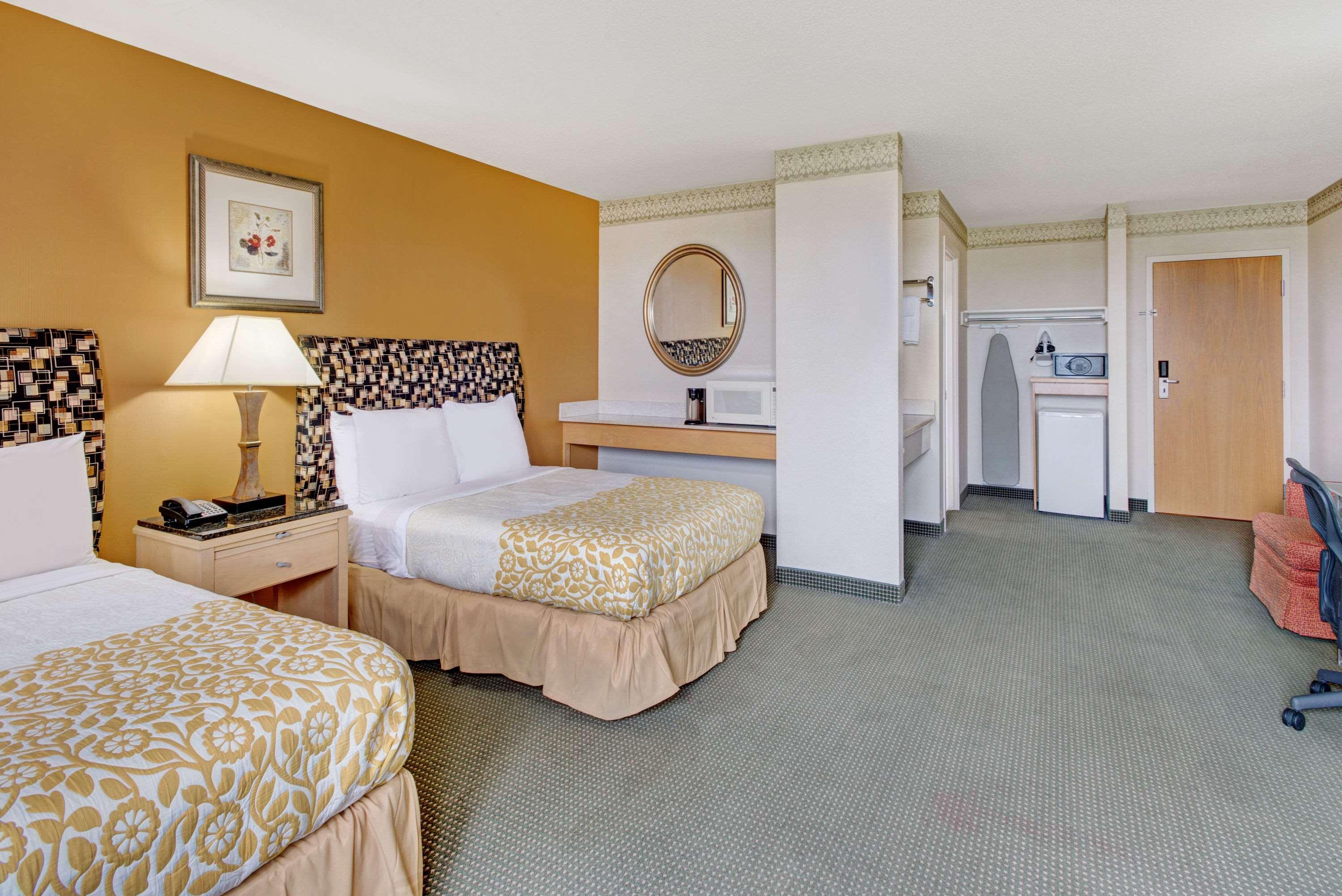Methuen Inn and Conference Center - photo 11