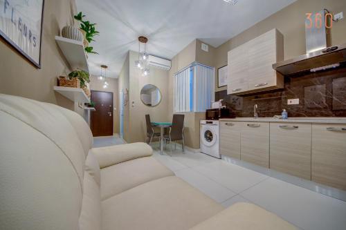 Fully equipped 1BR Apt with WIFI & AC in Gzira by 360 Estates — 4-Star Luxury Hotel in Gzira, Malta