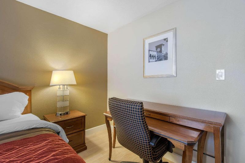 Rodeway Inn Redding - photo 15