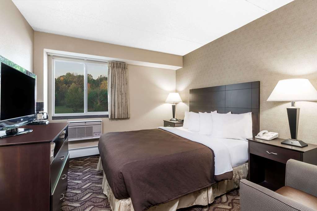Days Inn by Wyndham Bismarck - photo 13