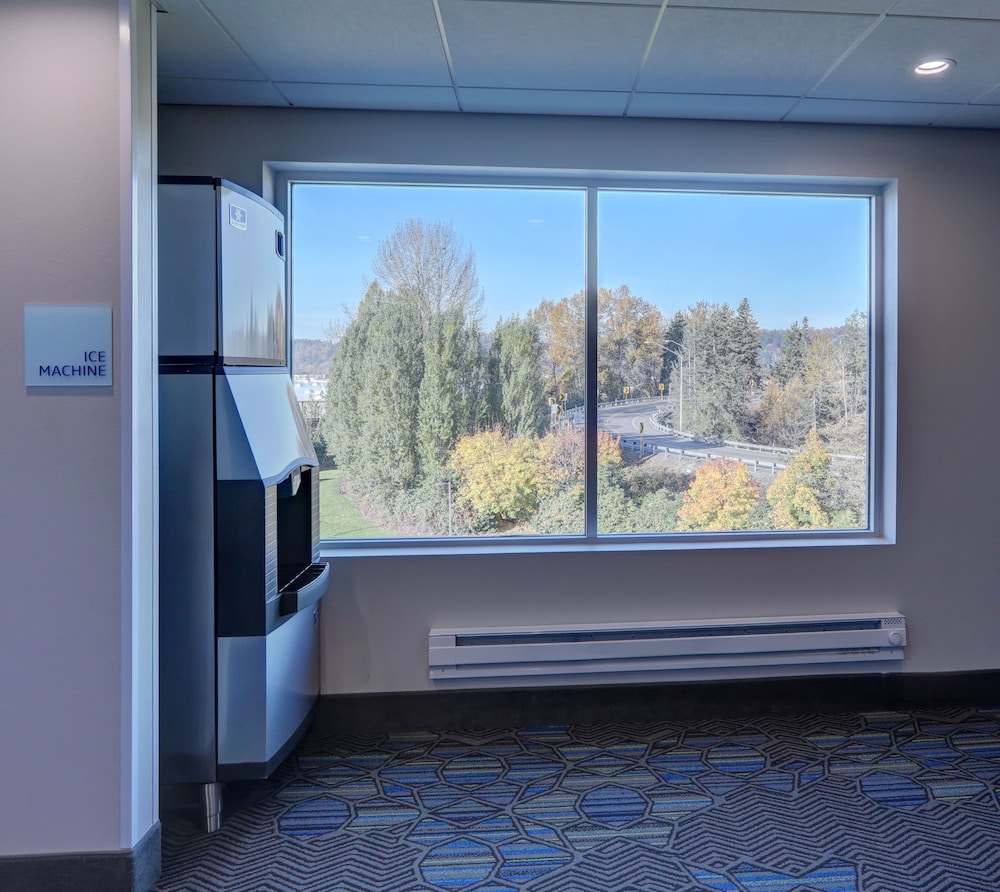 Holiday Inn Express & Suites Auburn Downtown by IHG - photo 51