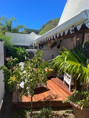 Chalet Chenal — 4-Star Luxury Hotel in Papetoai, French Polynesia