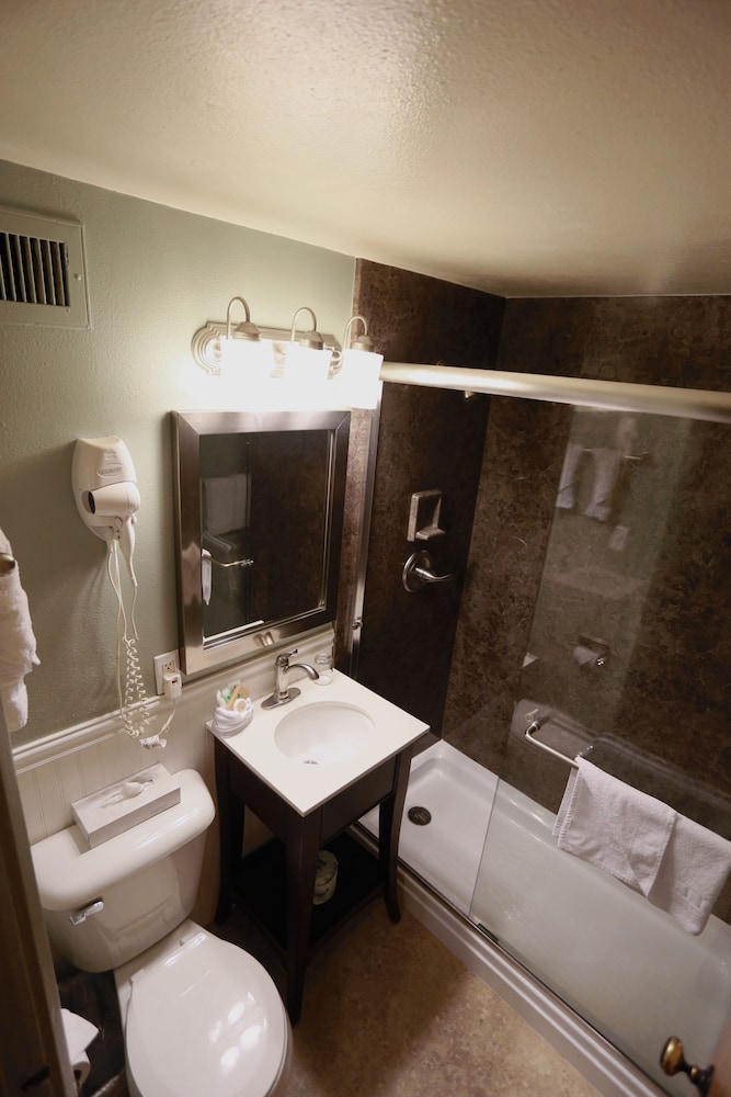 Dude Rancher Lodge - photo 17