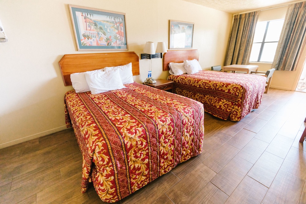 Summer Breeze Motel - photo 7