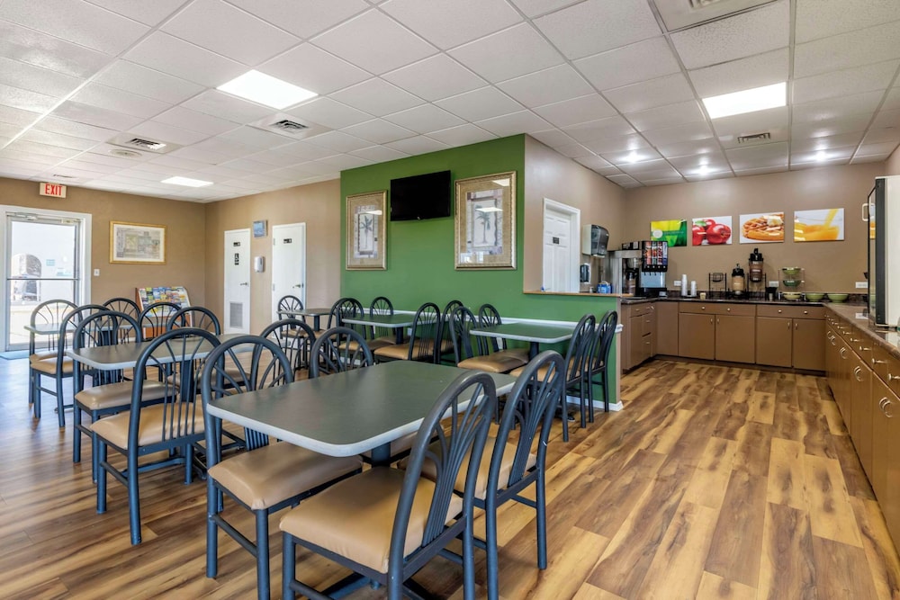 Quality Inn Kennedy Space Center - photo 65