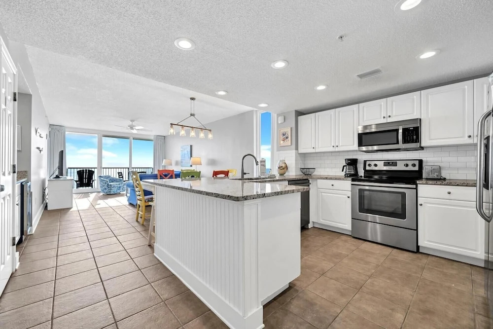 Majestic Beach Towers 2 1701 - photo 25
