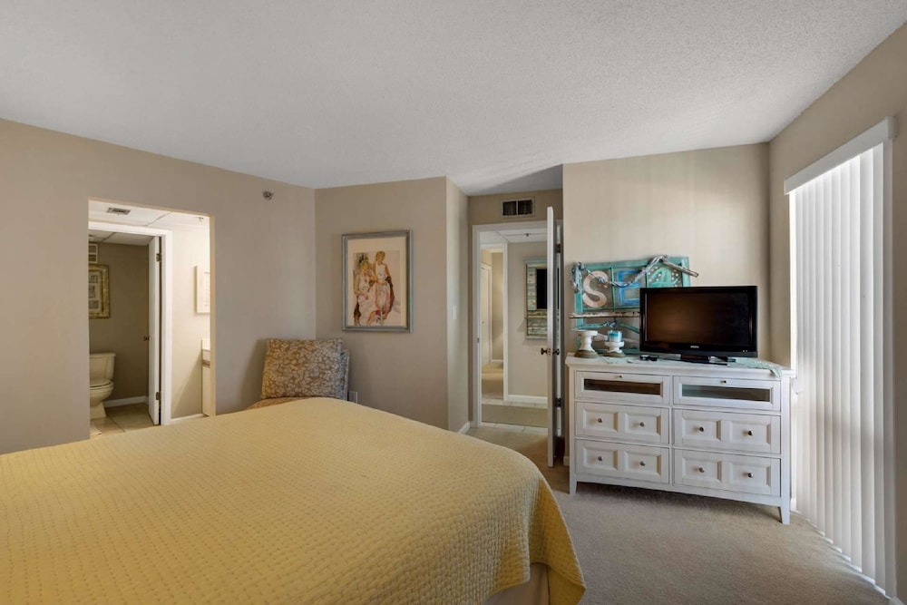 Edgewater Beach Resort Tower 3 2 Bedroom Apartment - photo 7