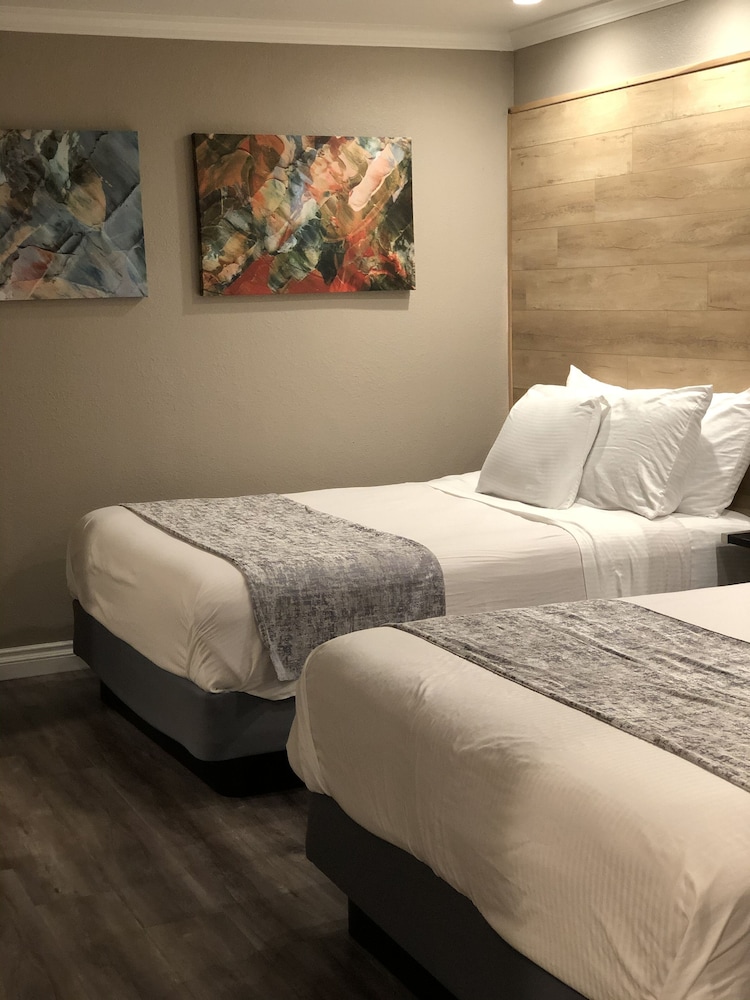 Anaheim Executive Inn & Suites - photo 66