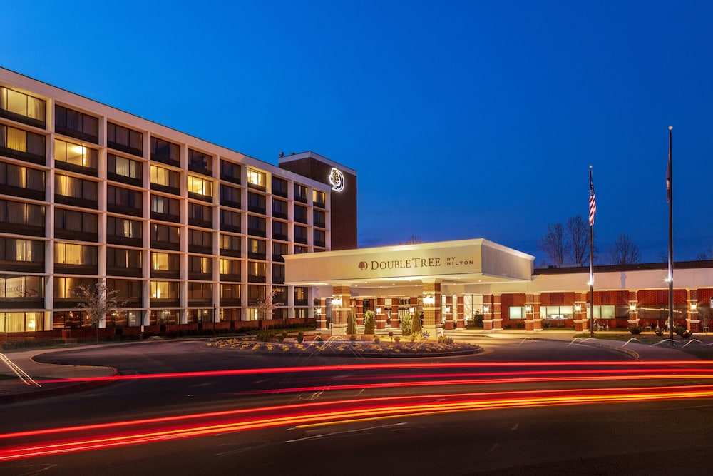 DoubleTree by Hilton Hotel Charlottesville - photo 36