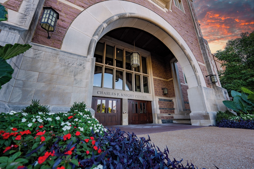 The Knight Center at Washington University - photo 20