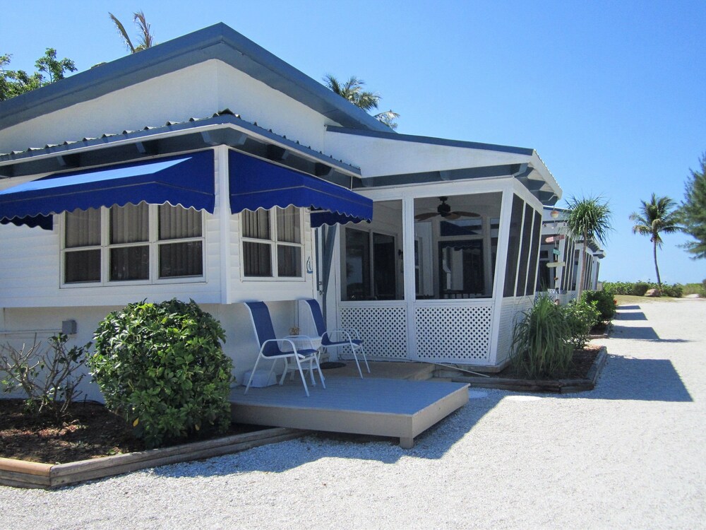 Tropical Winds Motel & Cottages - photo 53