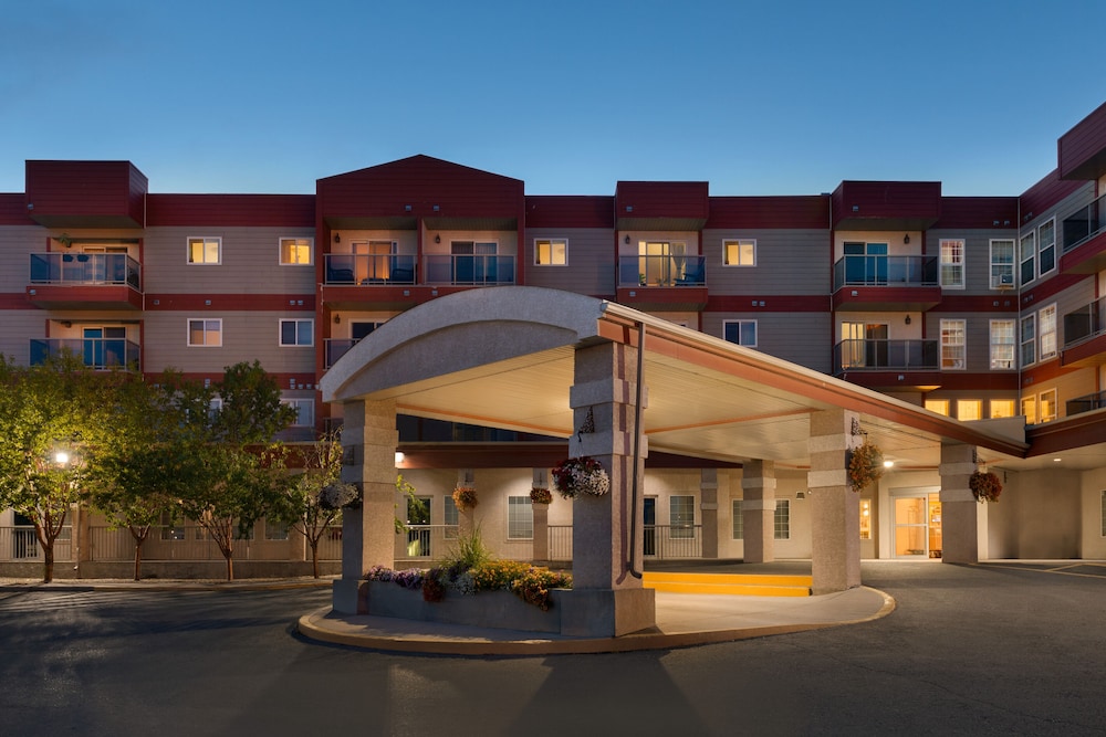 Stanton Suites Hotel Yellowknife — hotel in Yellowknife