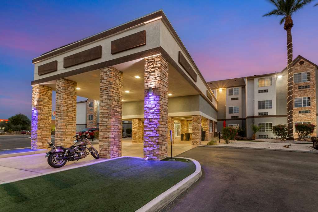 Best Western Plus Yuma Foothills Inn & Suites - photo 9