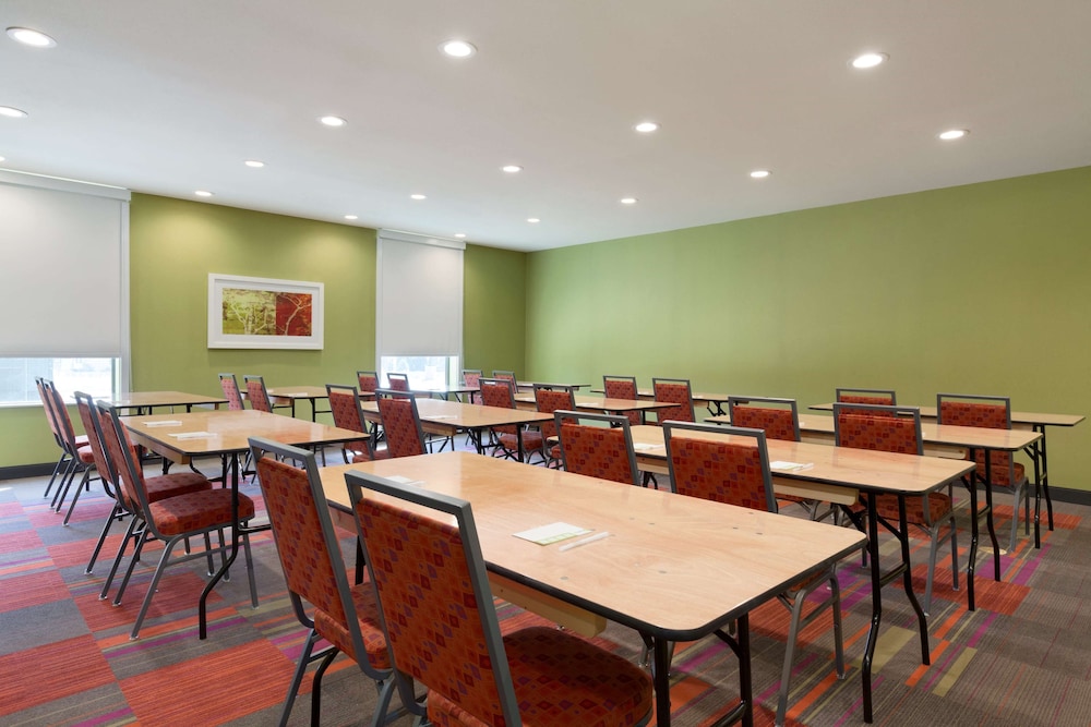 Home2 Suites by Hilton Oklahoma City Quail Springs - photo 17
