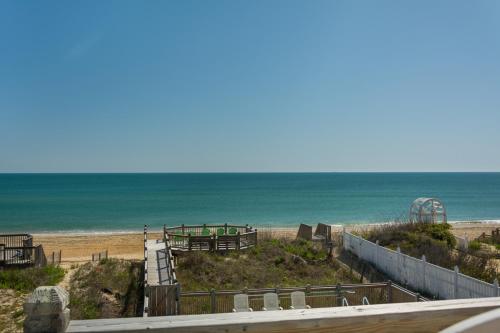 Whits End - carbon neutral hotel in Nags Head