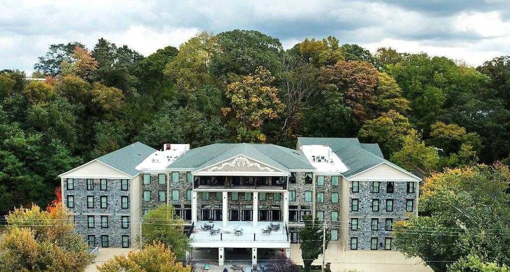 Niagara Crossing Hotel & Spa - photo 30