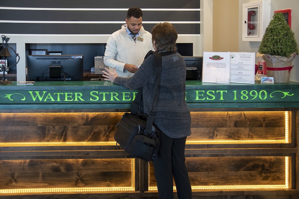 Water Street Inn - photo 2