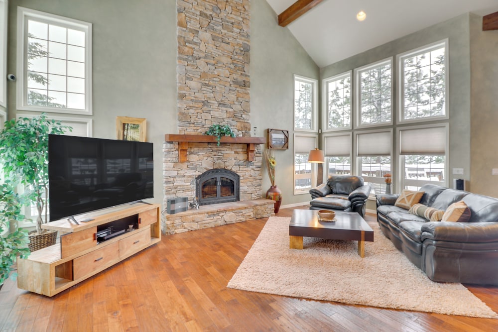 Mountain Views & Deck: Spacious Eureka Getaway in Eureka, United States