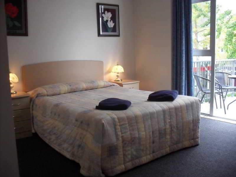Victoria Hotel Suites in Hamilton, New Zealand
