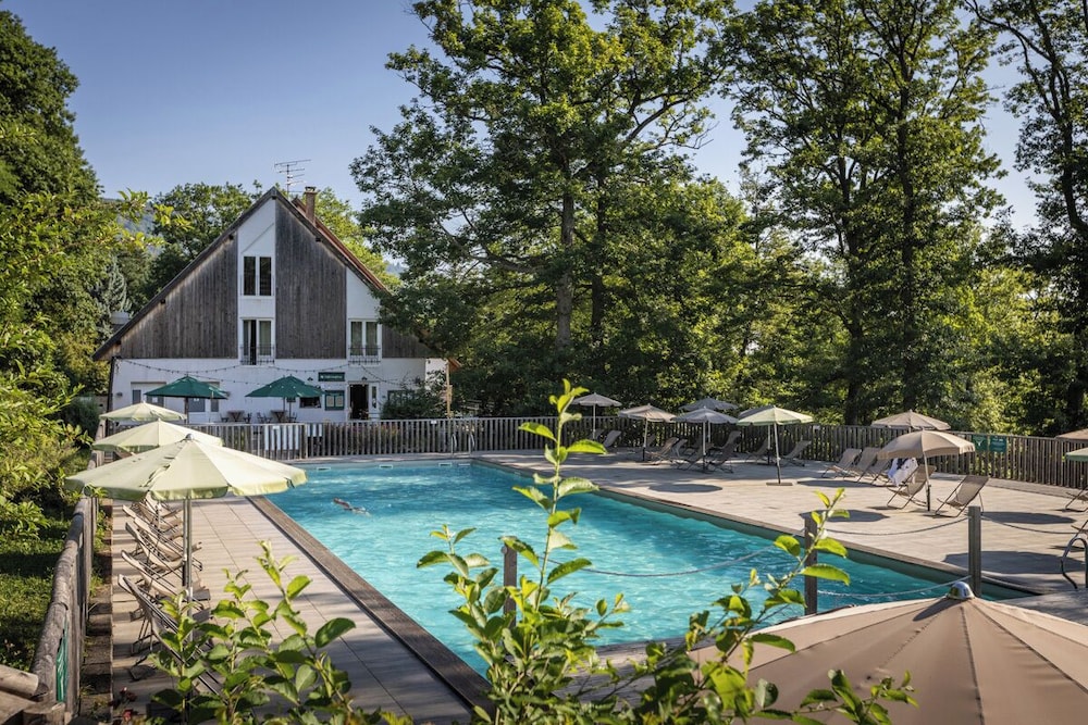 Huttopia Wattwiller — 4-Star Luxury Hotel in Wattwiller, France