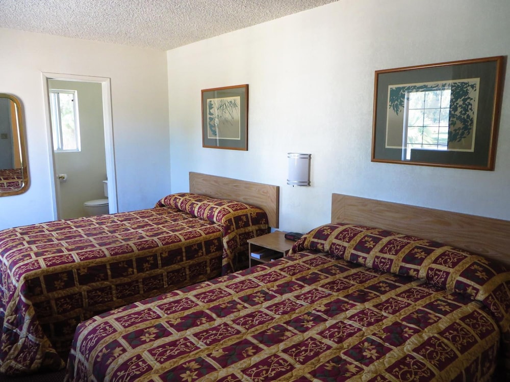 American Inn Ontario - photo 18