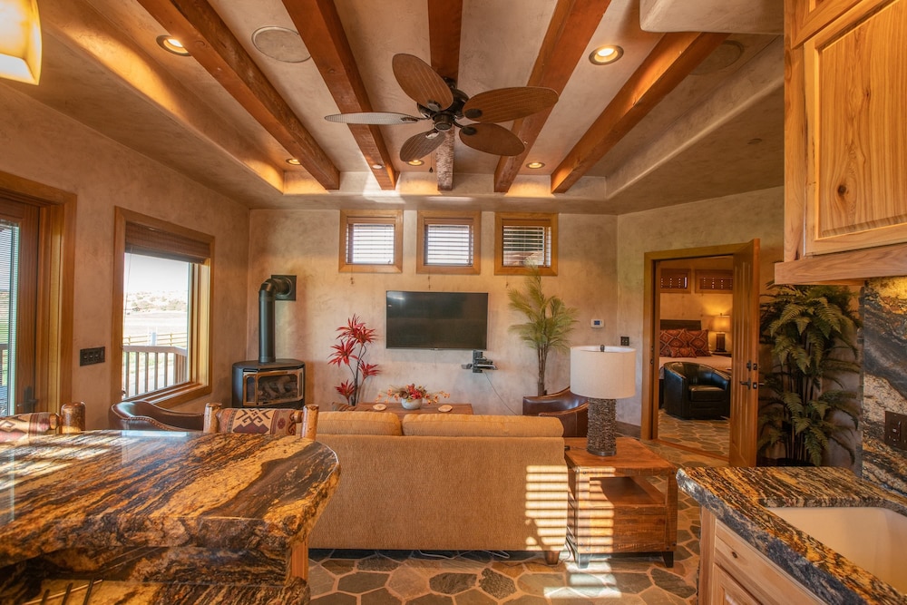Cougar Ridge Resort LLC - photo 44