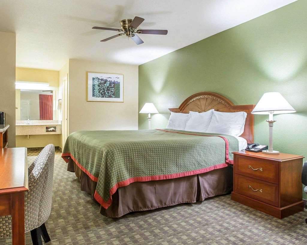 Rodeway Inn Delano - photo 6
