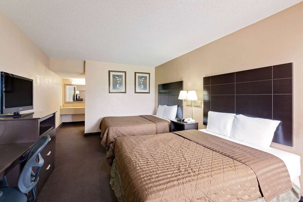 Travelodge By Wyndham Ozona - photo 8