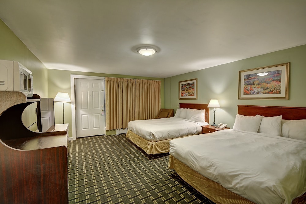Colonial Motel And Spa - photo 17