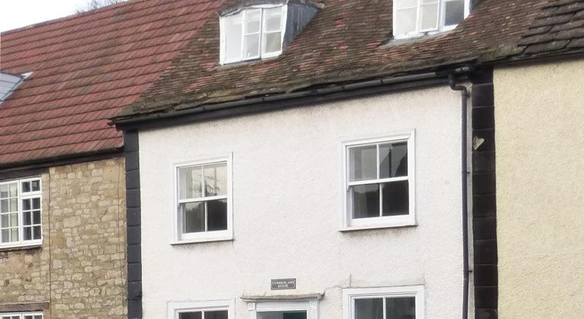 Cumberland House B&B — 4-Star Luxury Hotel in Sherborne, United Kingdom