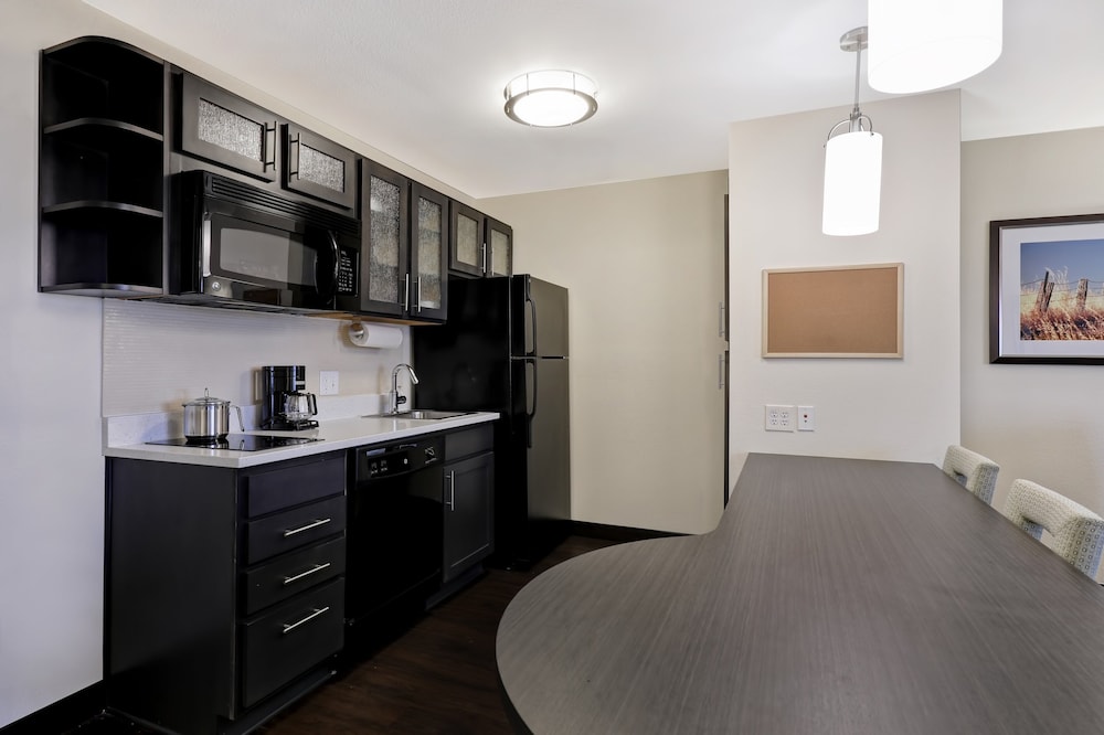 Candlewood Suites Indianapolis South by IHG - photo 21