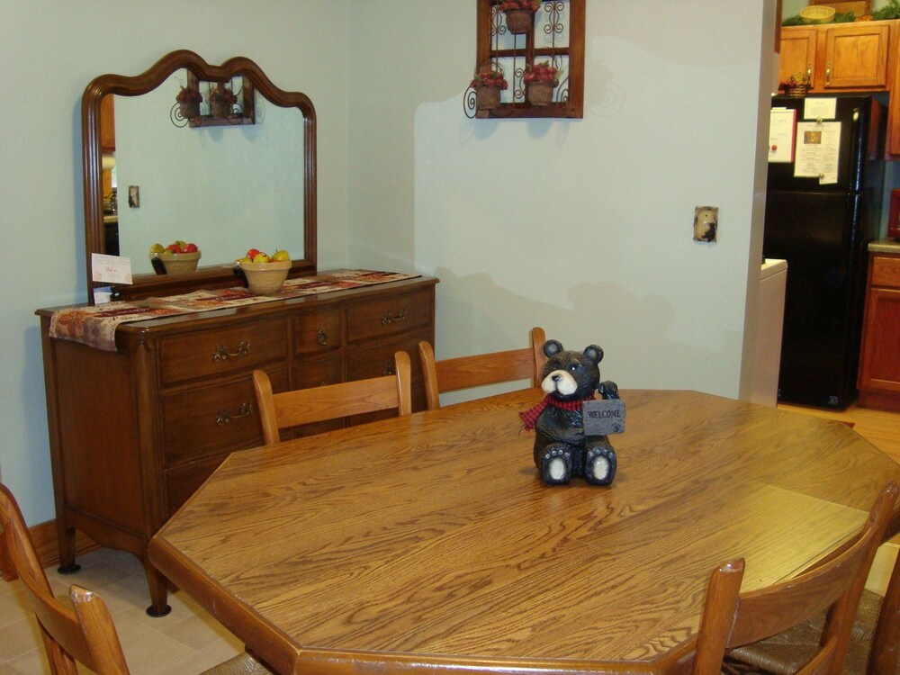 The Bear Den - photo 6