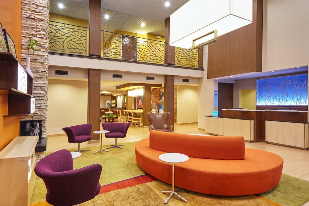 Fairfield Inn & Suites by Marriott Lombard - photo 5