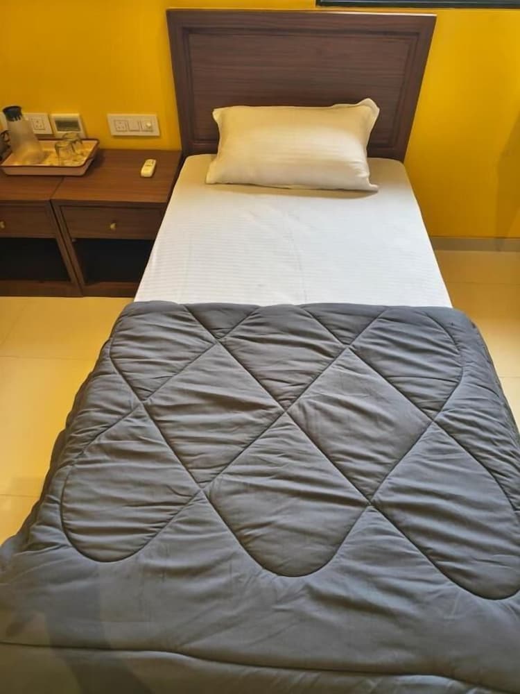 Abhushan Mahal - last minute hotel in Unknown City