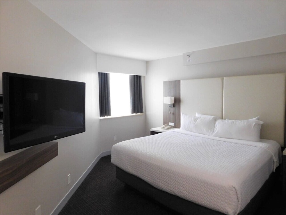 Crowne Plaza Houston Med Ctr Galleria Area by IHG - photo 9