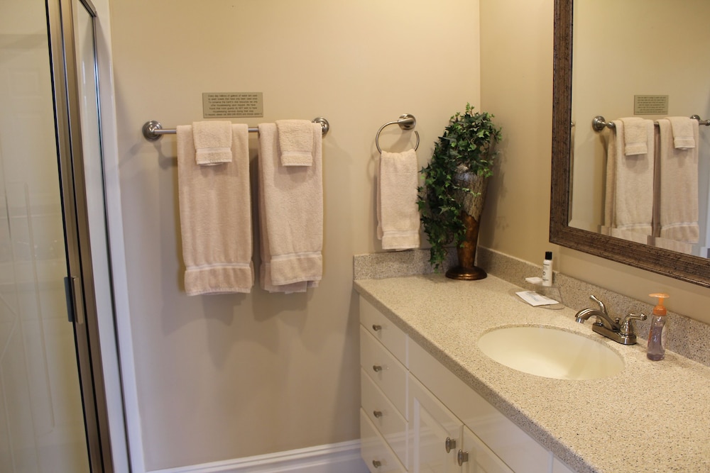 Riverwalk Place Resort & Spa - photo 52