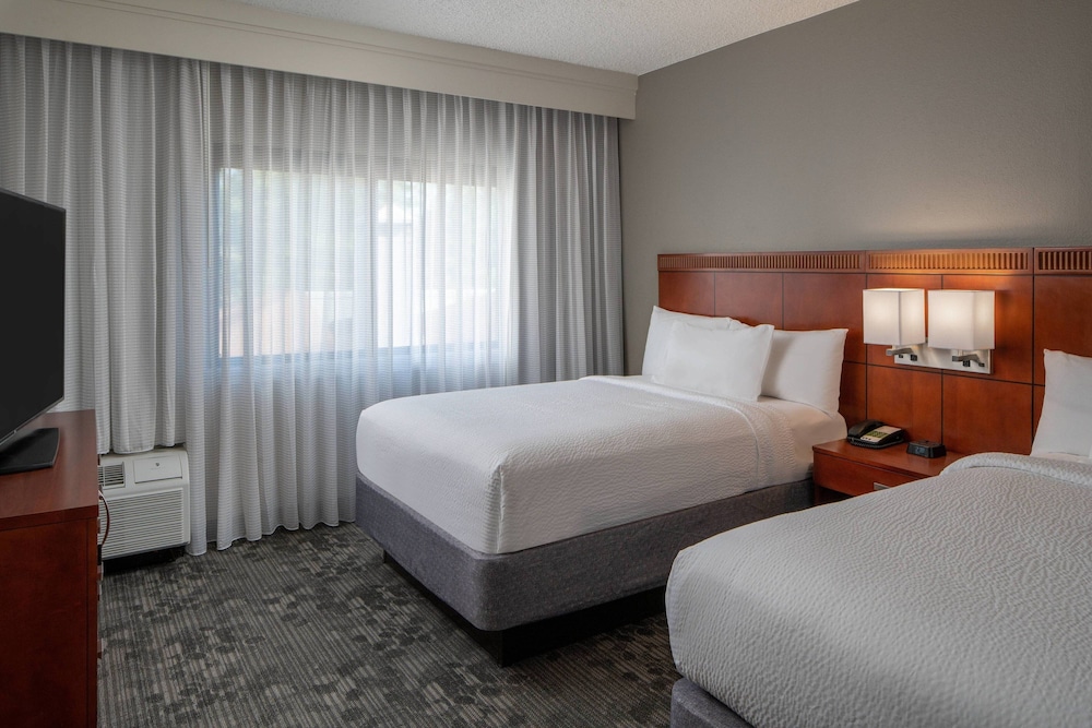Courtyard by Marriott Nashville Airport - photo 4