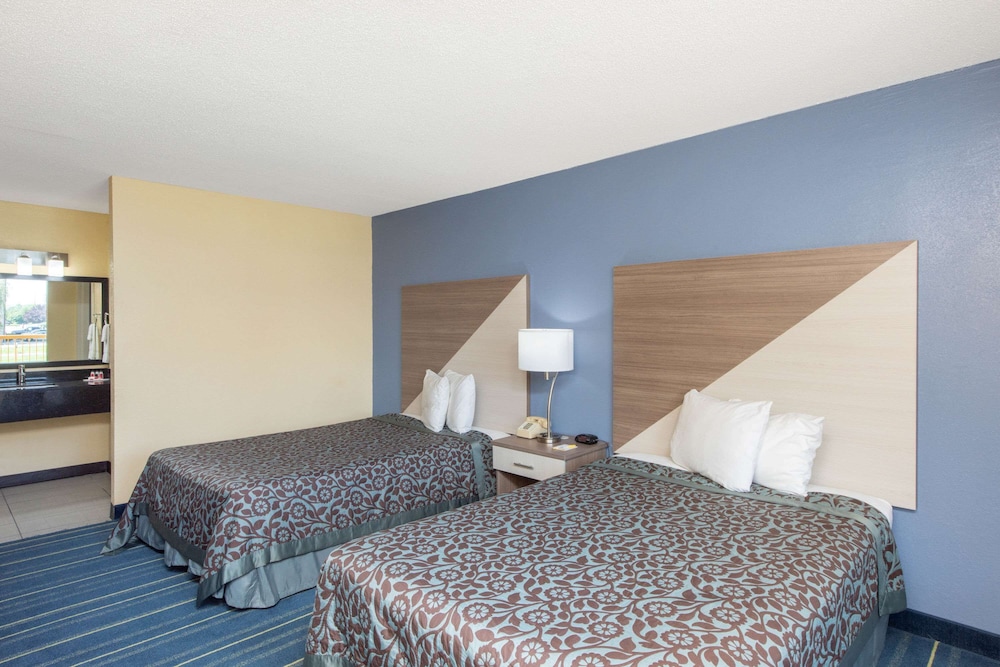 Days Inn by Wyndham Salem - photo 16