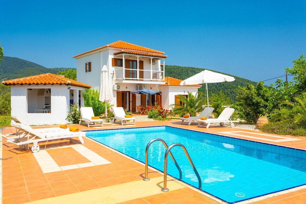 Villa Glafki Large Private Pool Sea Views A C Wifi 2829 — 4-Star Luxury Hotel in Skopelos, Greece