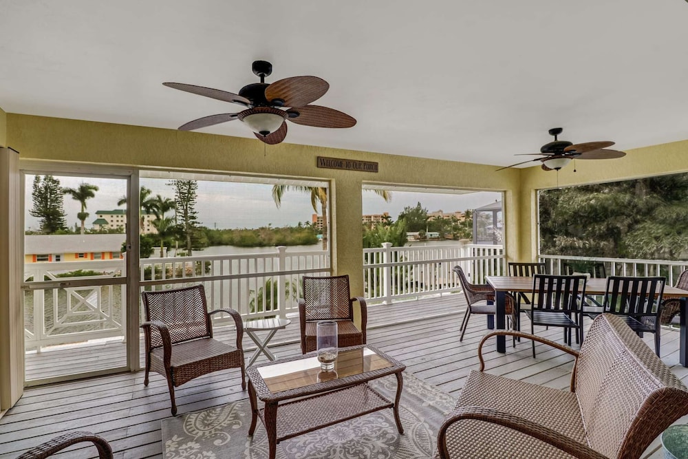 4865 Regal Dr - photo 15