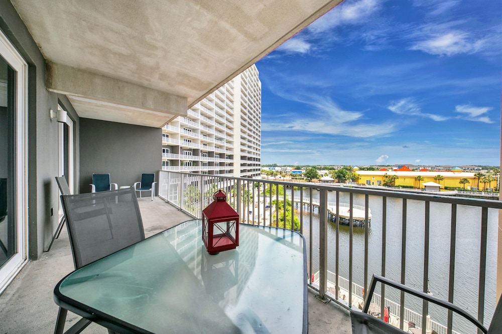 Laketown Wharf Resort by Aneliya's Rentals - photo 663