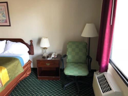 Tree Top Inn Florence - photo 9