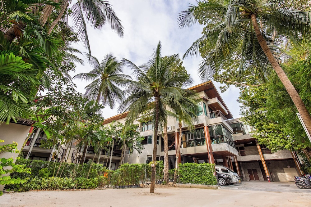J4 Hotel Samui - carbon neutral hotel in Koh Samui