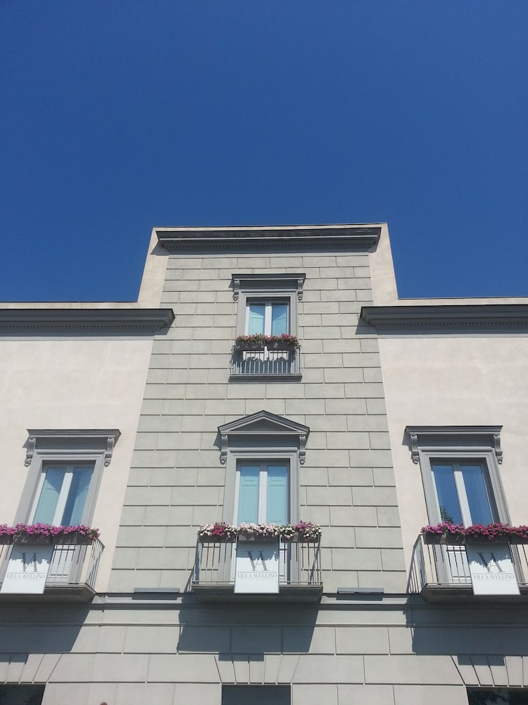 Villa Avellino — 4-Star Luxury Hotel in Pozzuoli, Italy