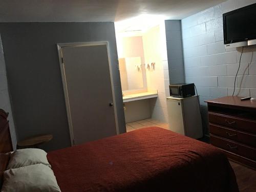 Sky Inn Hotel - photo 23