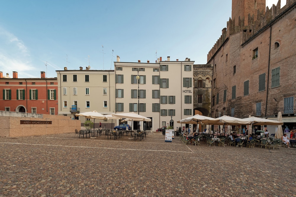Hotel dei Gonzaga MantegnaHotels in Mantova, Italy