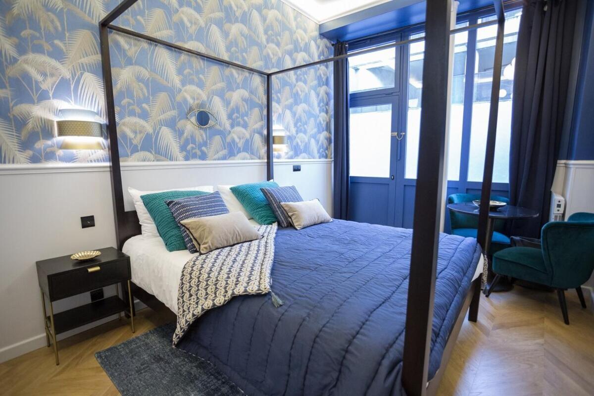 Le Cafe Des Invalides - last minute hotel in Paris